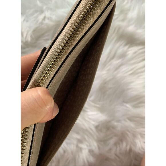 Kate spade tan wallet - Picture 8 of 8